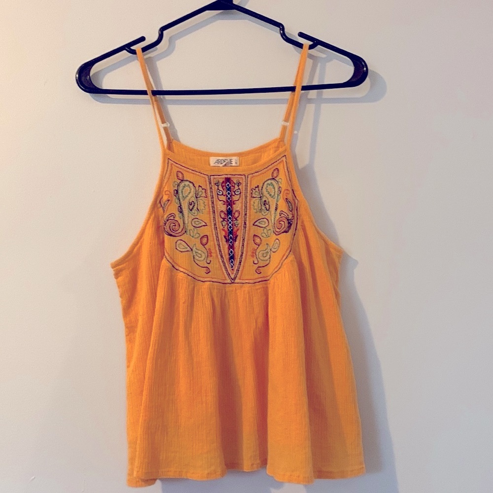Flowy tank with paisley stitching